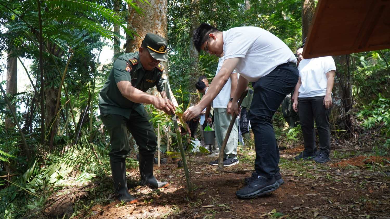 TB Global Group 2nd Anniversary: Planting 200 Trees